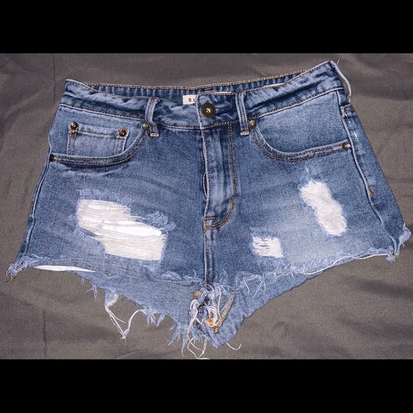 Bull head Jean shorts - Picture 1 of 2